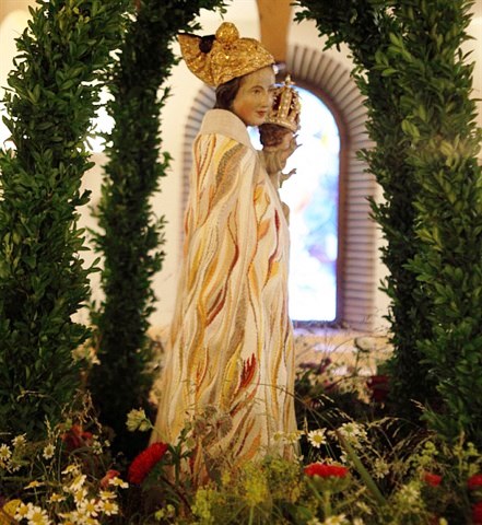 Madonnenmantel für unsere Goldhaubenmadonna